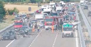 incidente a7 milano genova 7