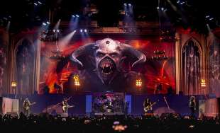 iron maiden legacy of the beast tour 22