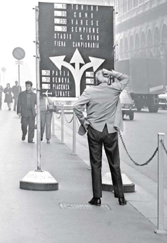 jacques tati nel 1974 ph giuseppe pino