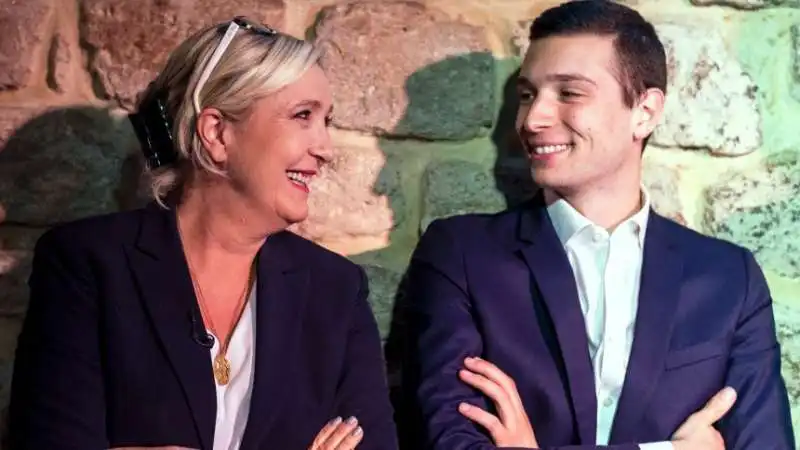 Jordan Bardella e Marine Le Pen 2