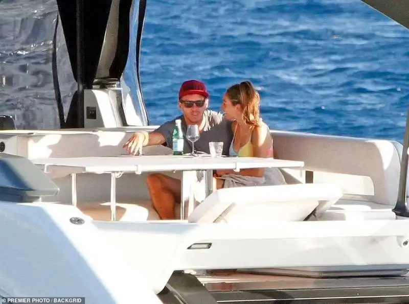 julian nagelsmann con lena wurzenberger su uno yacht 6