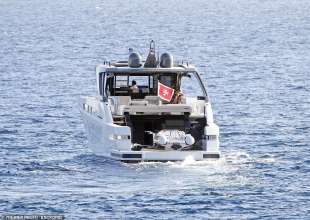 julian nagelsmann con lena wurzenberger su uno yacht 8