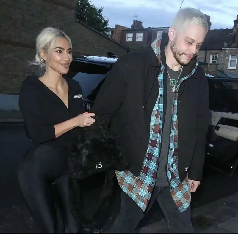 kim kardashian e Pete Davidson a Londra