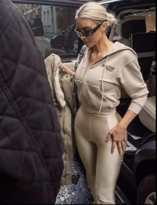 kim kardashian giubileo di platino 3