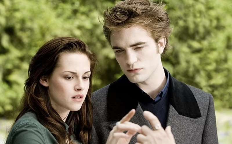 kristen stewart e robert pattinson in twilight.