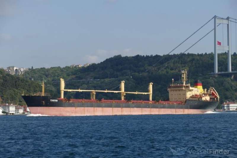 La nave Tzarevna nel porto di Mariupol