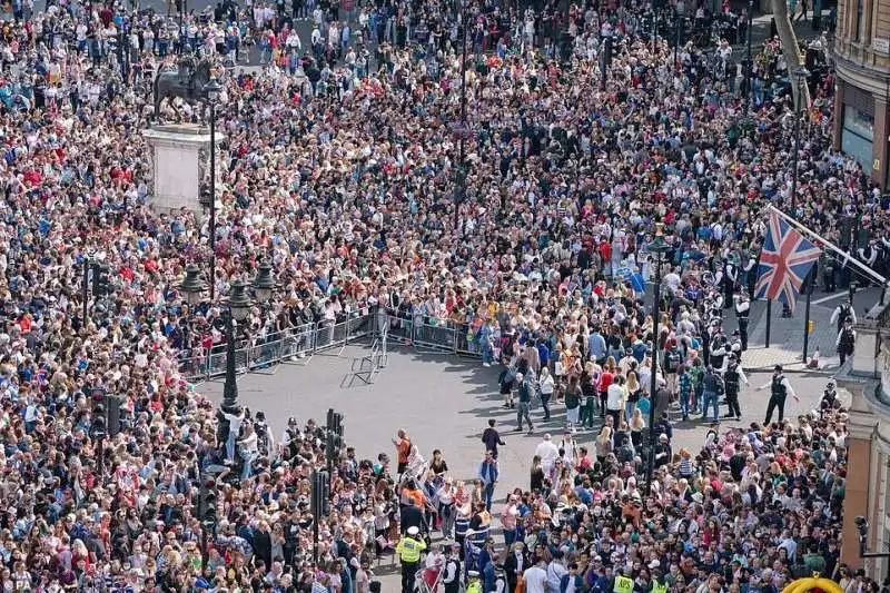 la sfilata trooping the colour a londra 2