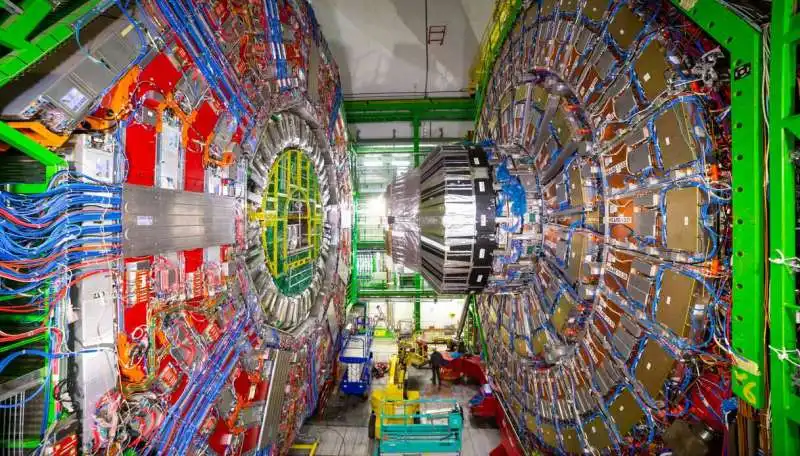  laboratori del cern di ginevra  