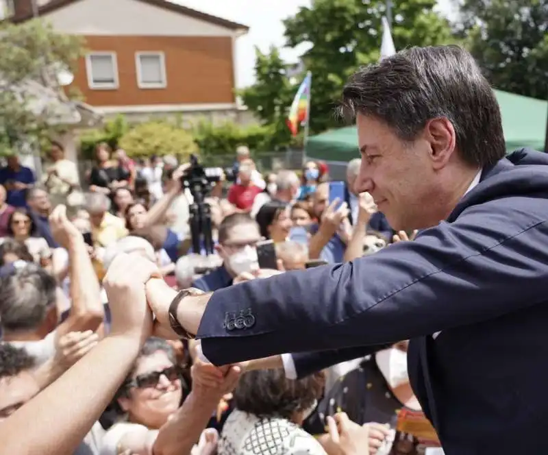 le foto ufficiali del tour di conte 1