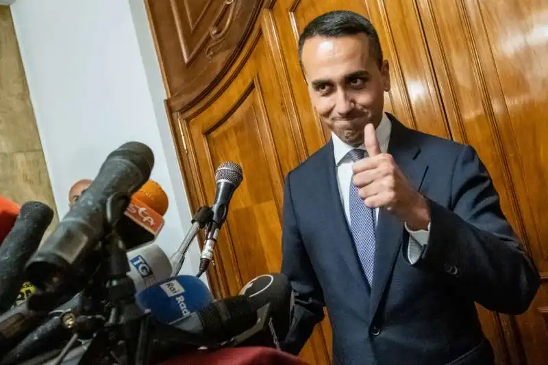 luigi di maio annuncia la scissione dal m5s   1