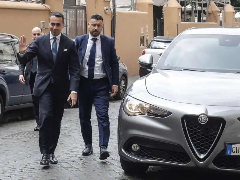 LUIGI DI MAIO ARRIVA ALLA CAMERA PER LA PRIMA ASSEMBLEA DI INSIEME PER IL FUTURO 