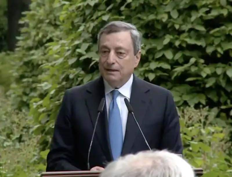 MARIO DRAGHI IN CONFERENZA STAMPA A KIEV