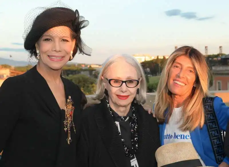 marisela federici  paola fendi con la nipote giovanna caruso fendi  foto di bacco