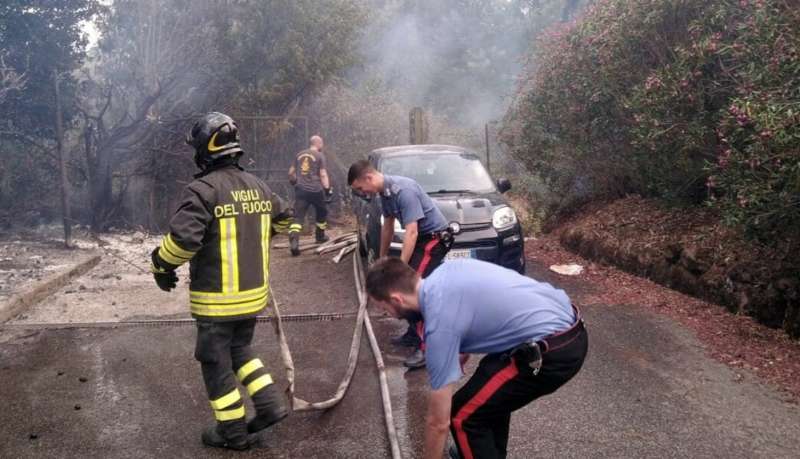 maxi incendio aurelia, a roma 10