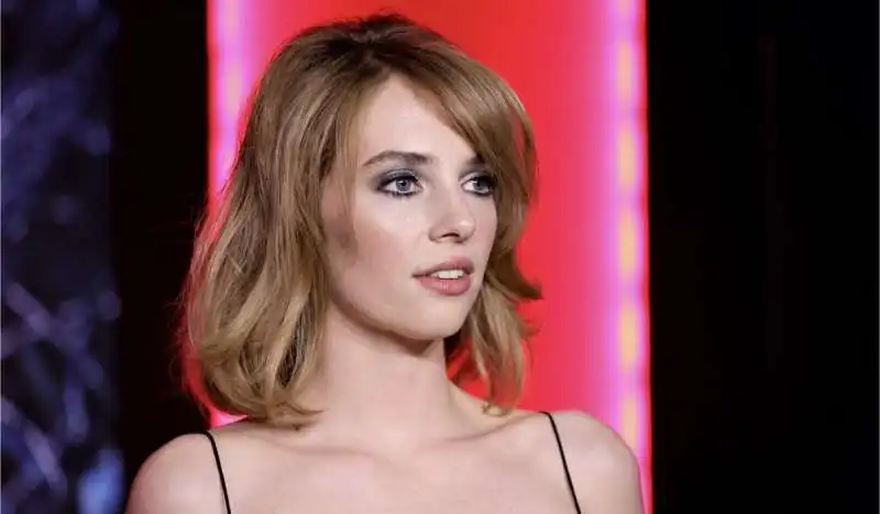 maya hawke 6