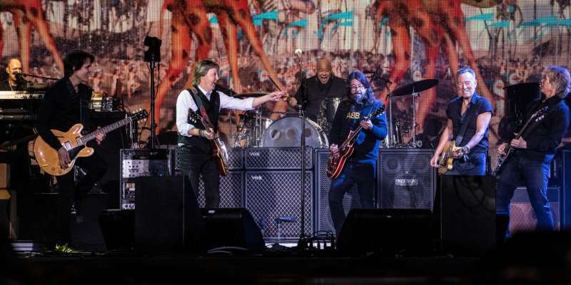 paul mccartney bruce springsteen dave grohl 2