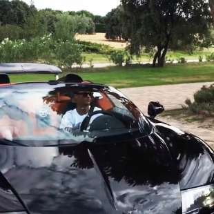 Ronaldo con la sua Bugatti 3