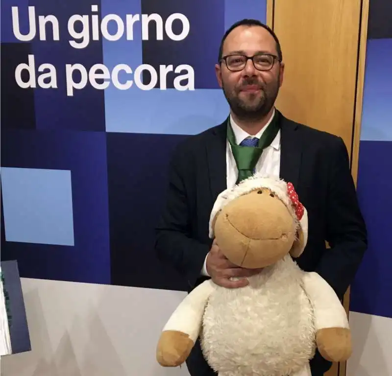 STEFANO PATUANELLI A UN GIORNO DA PECORA