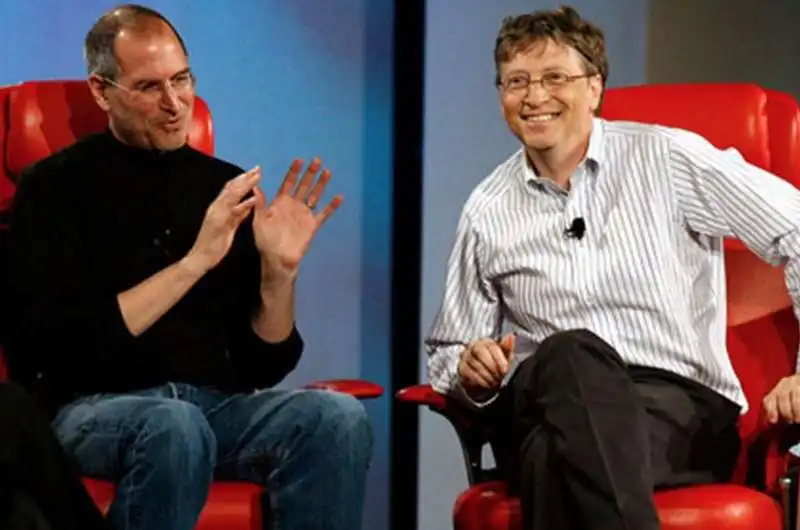 STEVE JOBS E BILL GATES