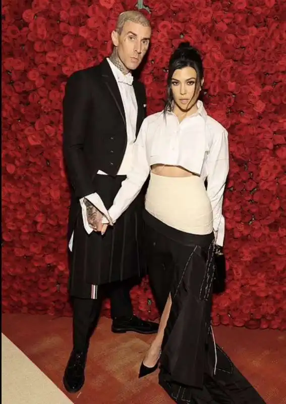 travis barker kourtney kardashian 