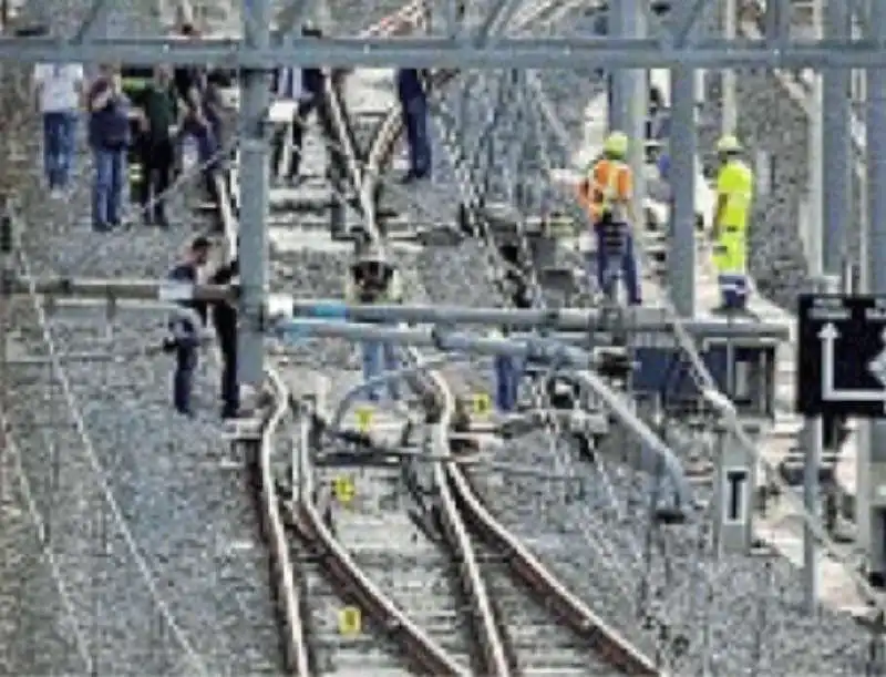 treno deragliato a roma 