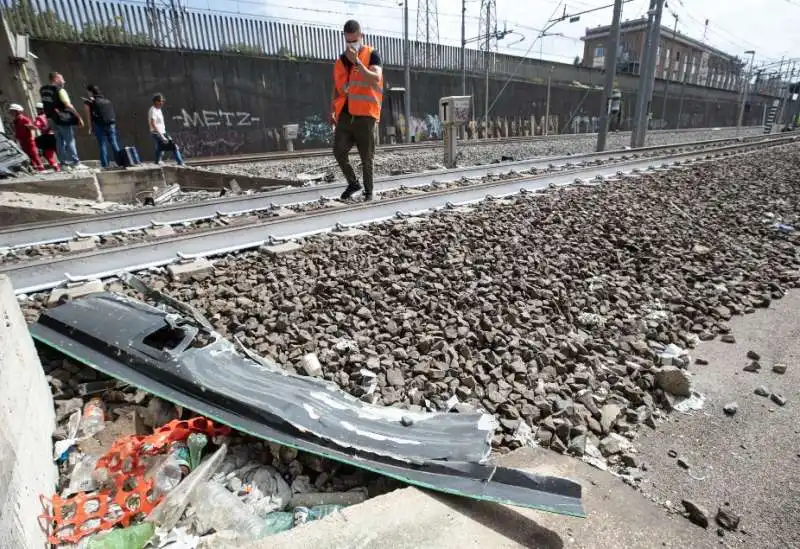 treno deragliato a roma   2