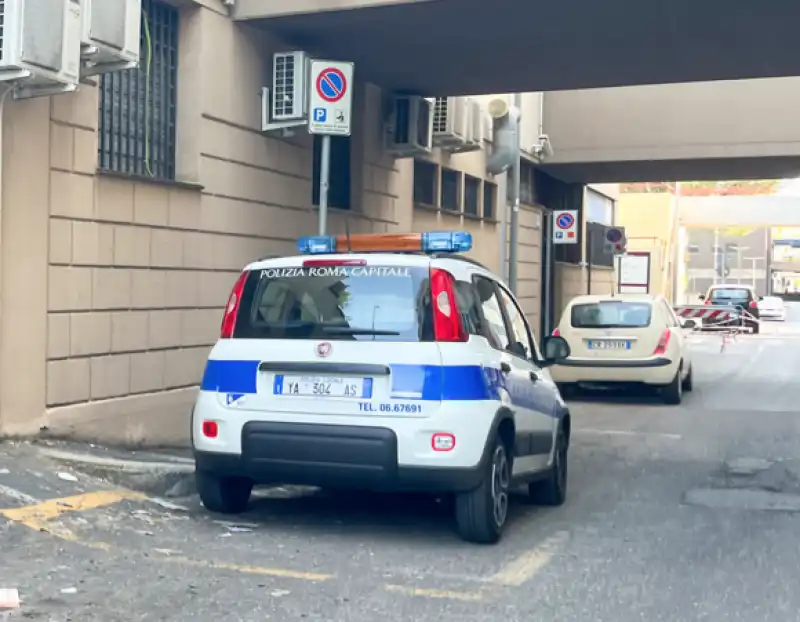 vigili urbani tor bella monaca