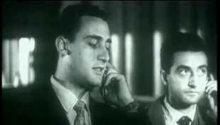 alberto sordi e mauro zambuto durante il doppiaggio.