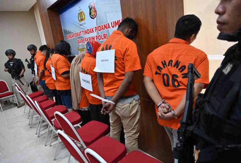 ARRESTATI IN INDONESIA MEMBRI DI UNA BANDA INDONESIANA SPECIALIZZATA NELLA TRATTA DI ESSERI UMANI