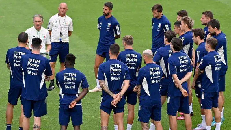 AZZURRI IN ALLENAMENTO. 