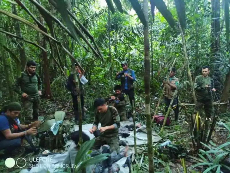 bambini sopravvissuti a incidente aereo in colombia