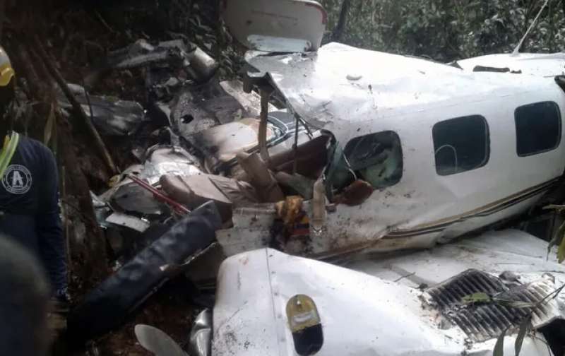 bambini sopravvissuti a incidente aereo in colombia.