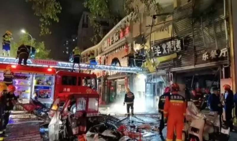 CINA - ESPLOSIONE IN UN RISTORANTE BARBECUE DELLA CITTÀ DI YINCHUAN