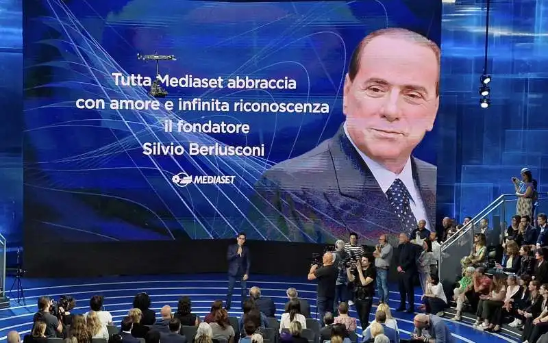 discorso di pier silvio berlusconi ai dipendenti mediaset 