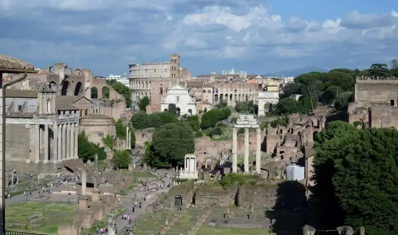 foro romano visto dalla terrazza della protomoteca  foto di bacco