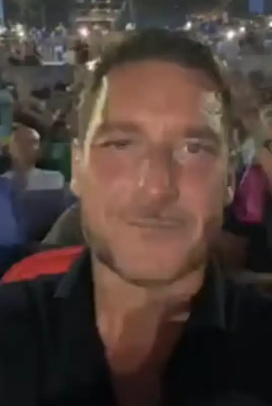 francesco totti al concerto di vasco rossi