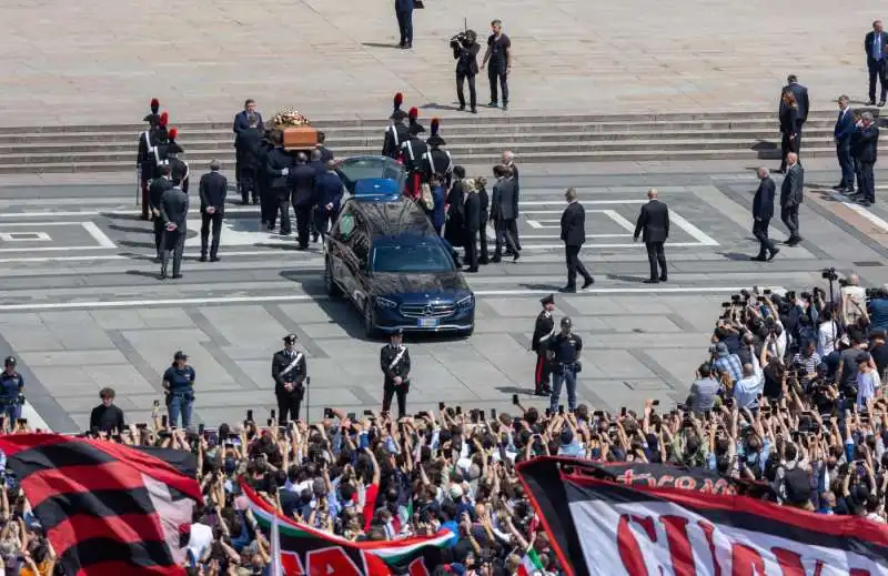 funerali di silvio berlusconi