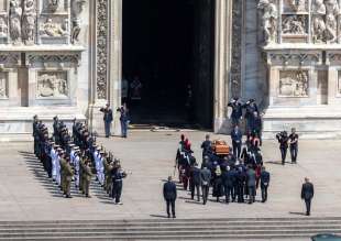 funerali di silvio berlusconi 2