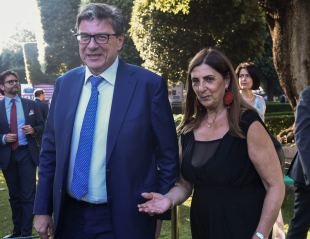 giancarlo giorgetti a villa taverna per la festa dell indipendenza usa