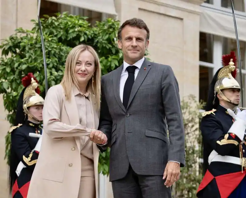 giorgia meloni emmanuel macron   