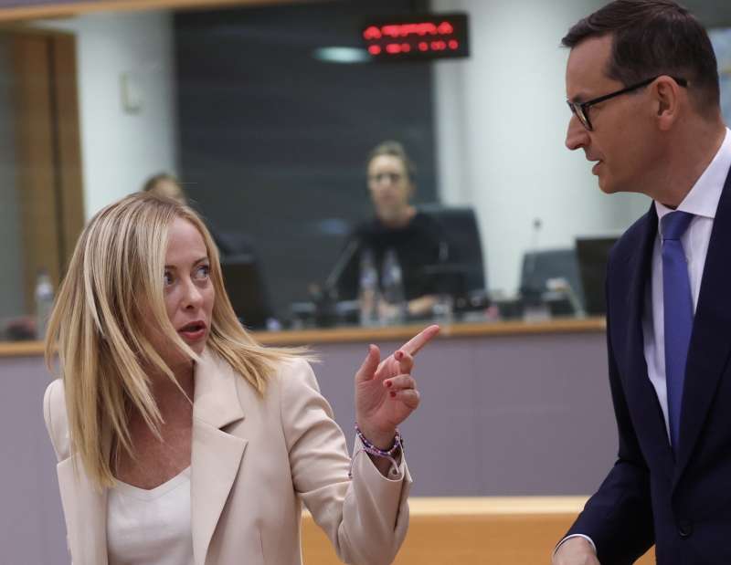 GIORGIA MELONI - MATEUSZ MORAWIECKI AL CONSIGLIO EUROPEO