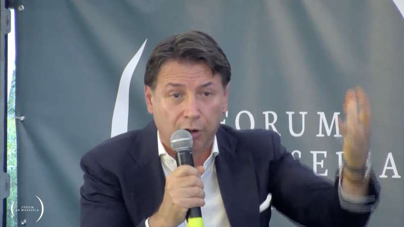 giuseppe conte al forum in masseria