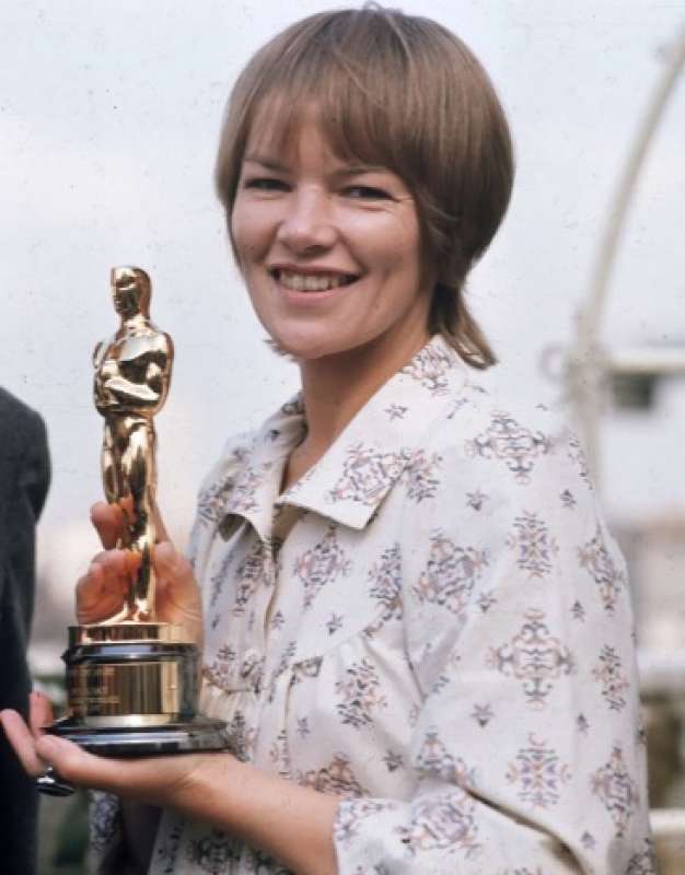 glenda jackson 7