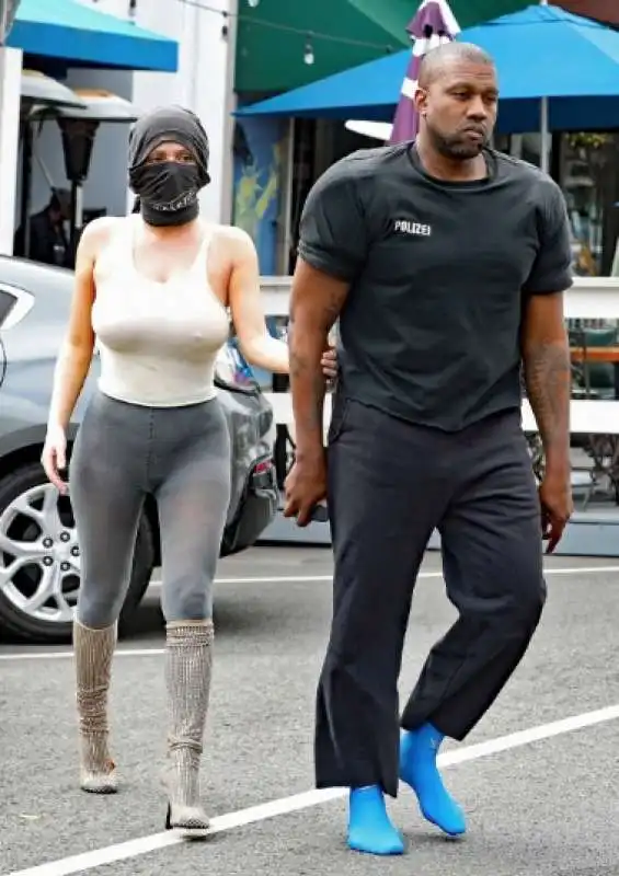 kanye west bianca censori 8