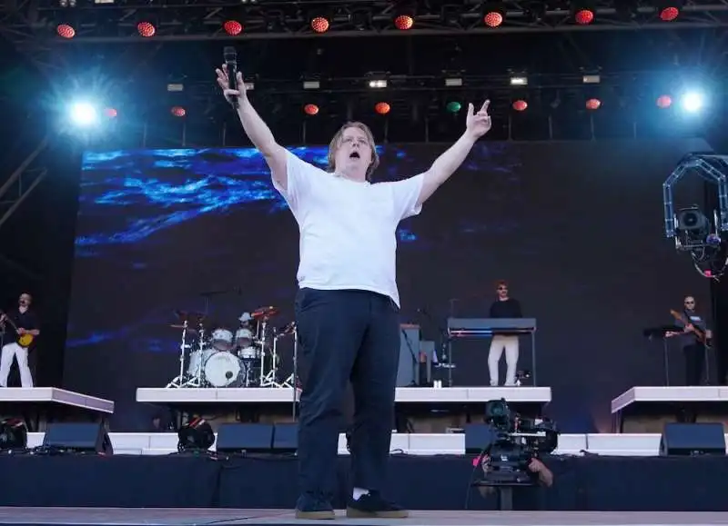 lewis capaldi  