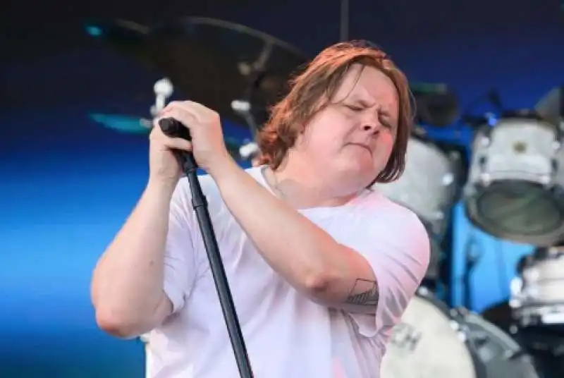 lewis capaldi  