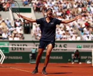 lorenzo sonego roland garros 4