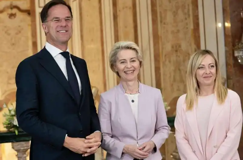 MARK RUTTE - URSULA VON DER LEYEN - GIORGIA MELONI IN TUNISIA