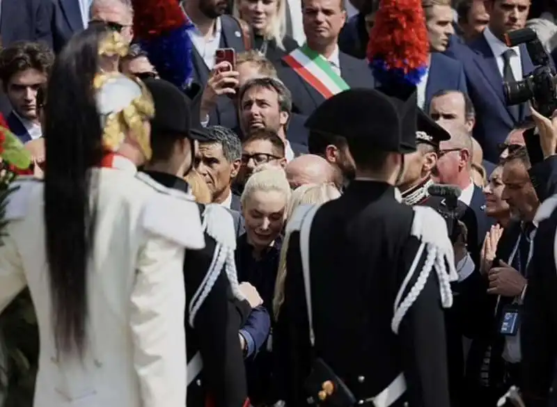 marta fascina in lacrime   funerali silvio berlusconi    