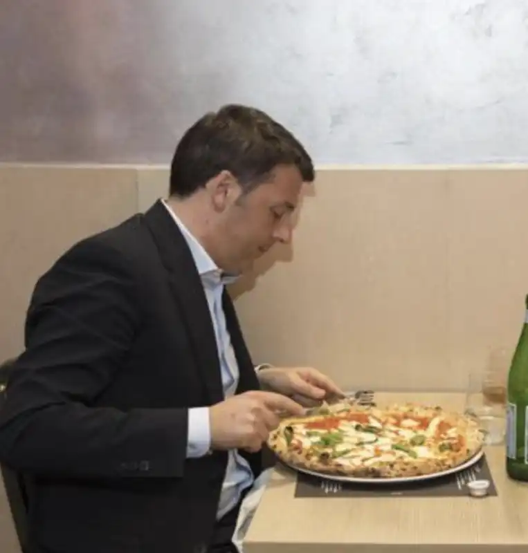 matteo renzi mangia la pizza